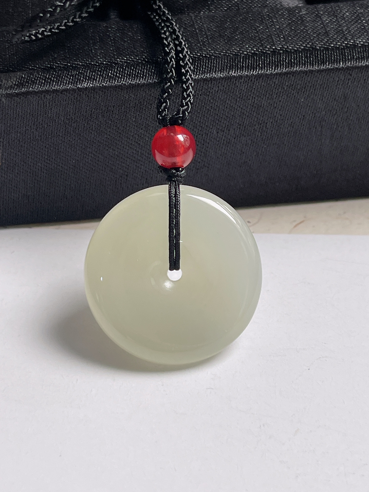 和田玉晴水平安扣