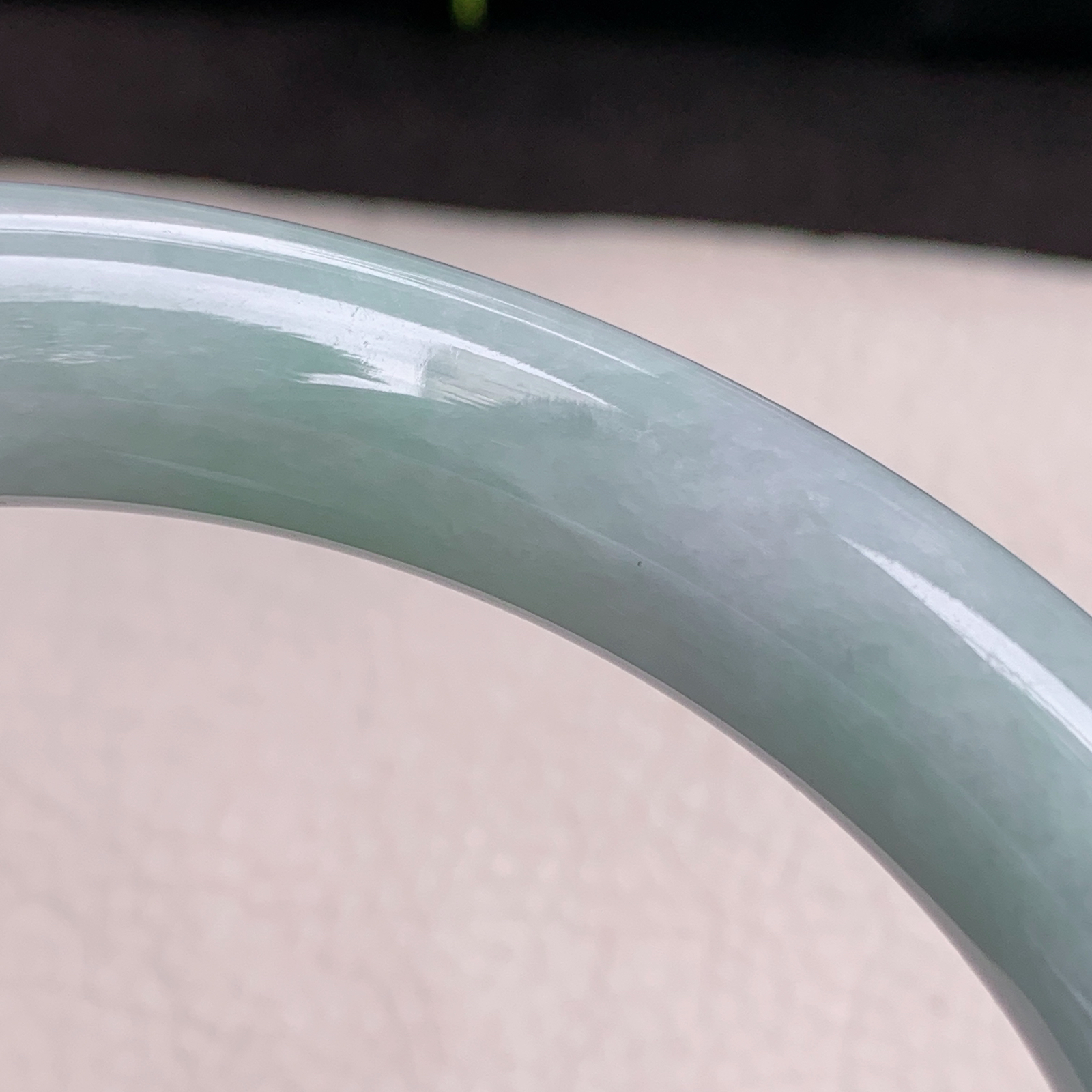 z实拍58*12.5胖圆镯 天然缅甸翡翠a货手镯淡春带彩圆条玉镯子