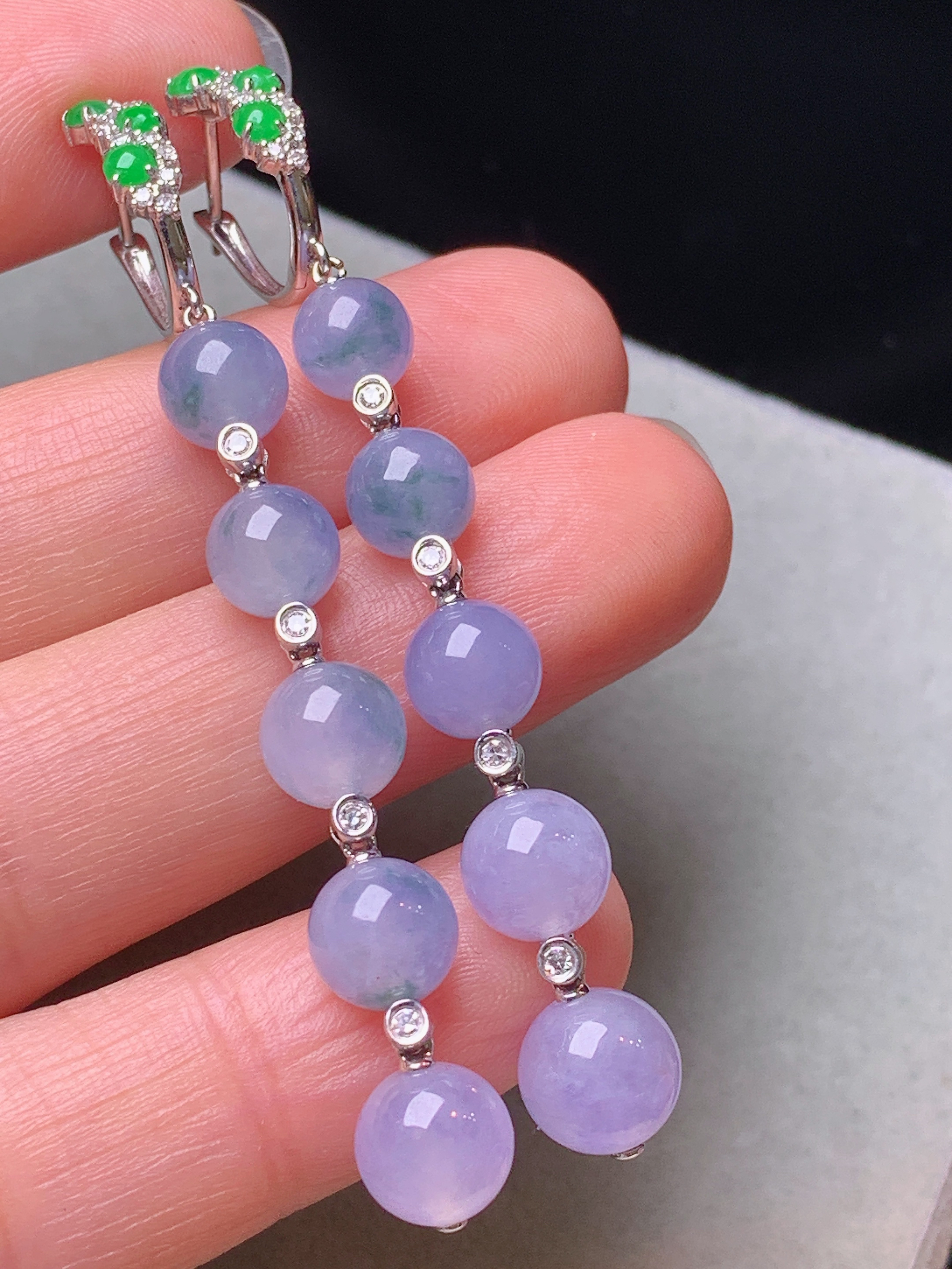 18k金钻镶嵌紫罗兰圆珠组合耳坠 玉质细腻 色泽艳丽清新 水润亮眼 整体尺寸58.6*6.8b1