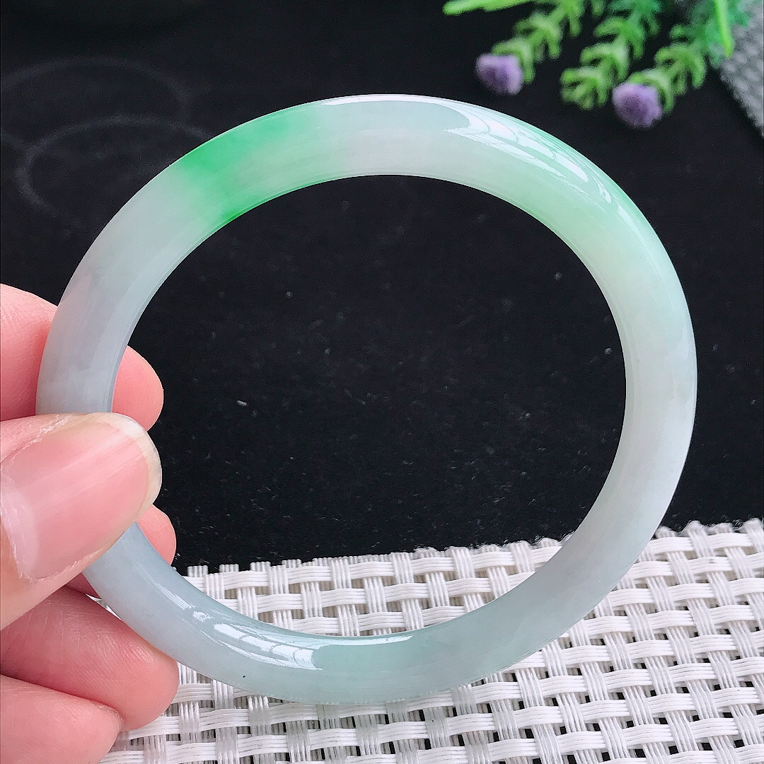 实拍A货翡翠58/7.3/8.2老坑精美冰润飘阳绿圆条手镯宽边玉镯平安镯