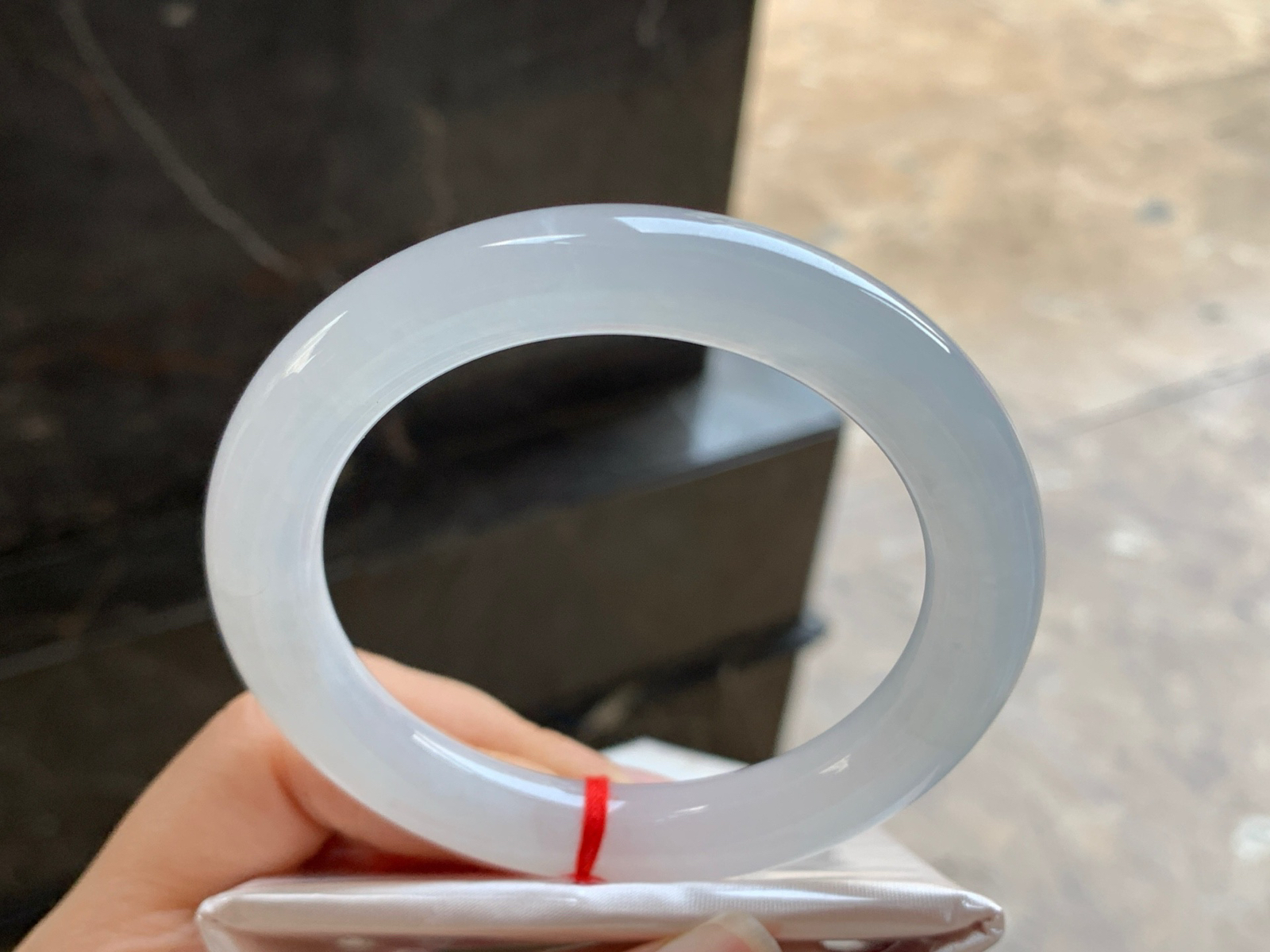 57.5-10.5

淡紫圆条手镯^_^清新