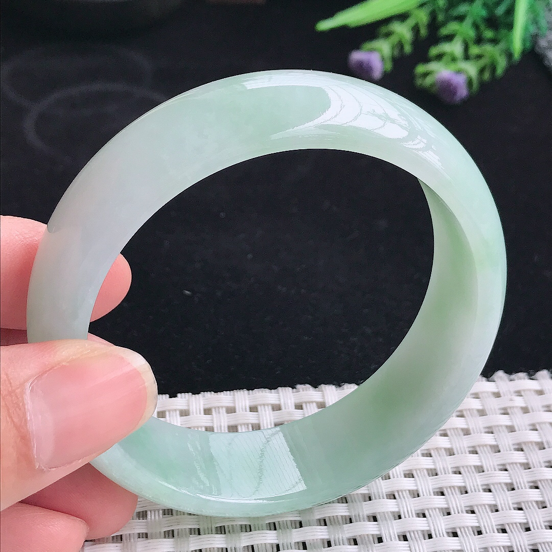 实拍A货翡翠58/18/7.6轮胎镯老坑冰润起胶晴绿色手镯宽边玉镯平安镯