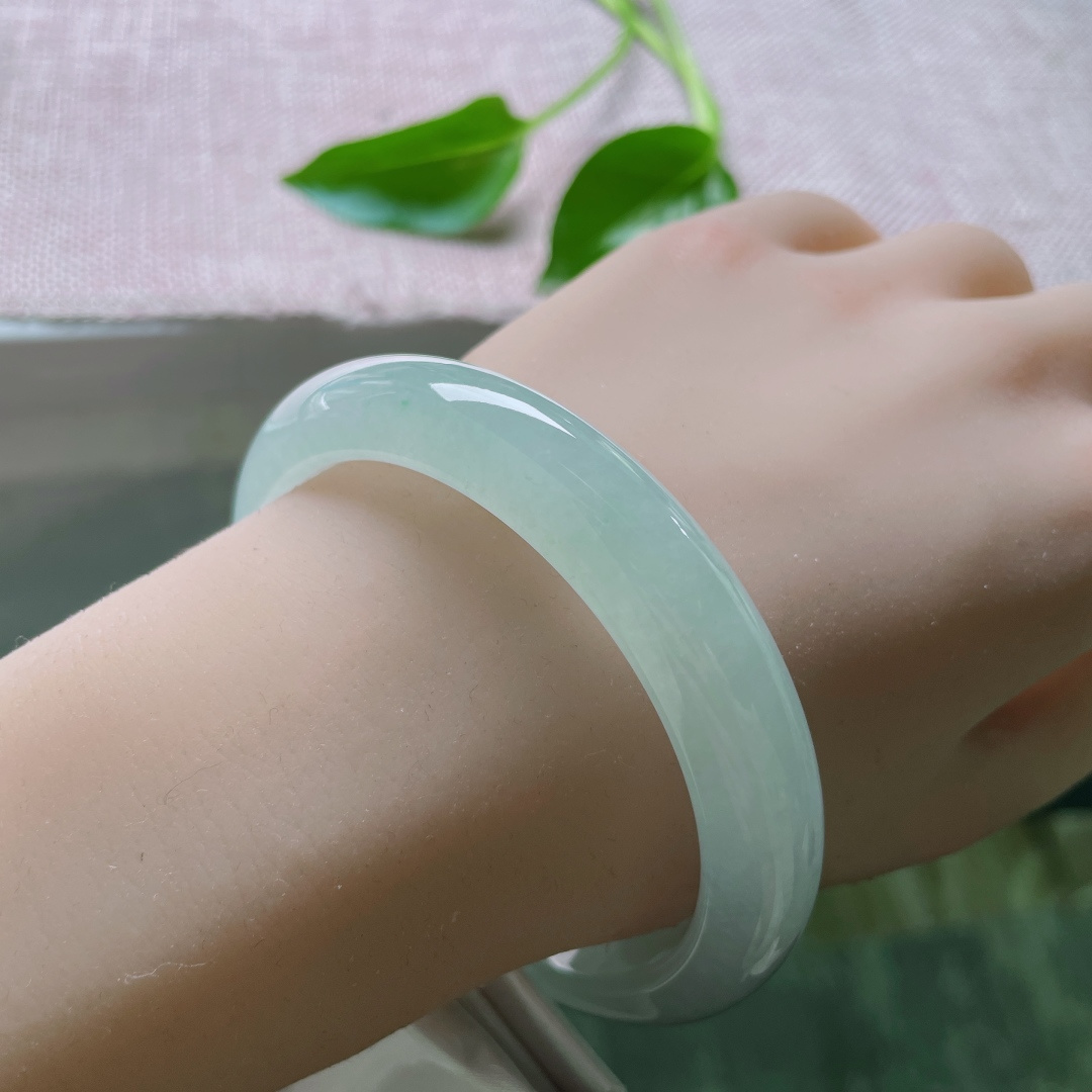 59.6/11.8/8.4，冰晴底正圈，用一抹纯粹的蓝，宣告你的独立与深邃。整体无裂，ss49734a