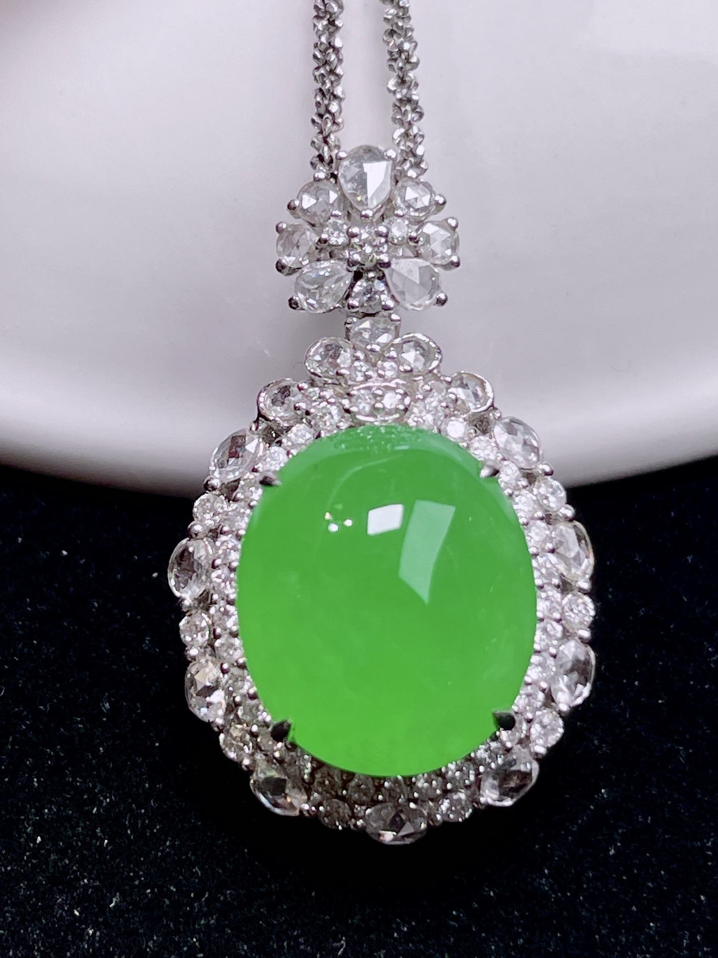 ️ 缅甸蛋面  色绿圆润 水头十足整体：27.6/17/14.1裸石：13.3/11.5/5