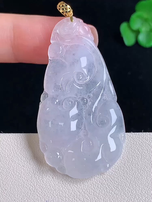  550，18k金镶冰如意，无裂，尺寸46.7/24.5/4.9，№;y204768   18B