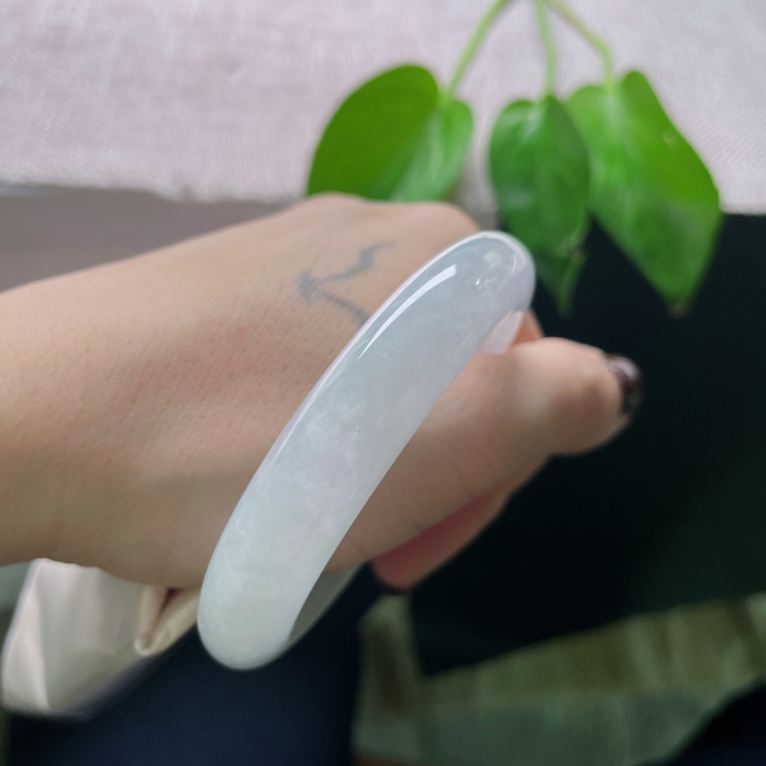 53/11.6/8.3正圈，一池春水泛紫波，浅笑轻颦，绰约多姿，皮纹，ss51024a