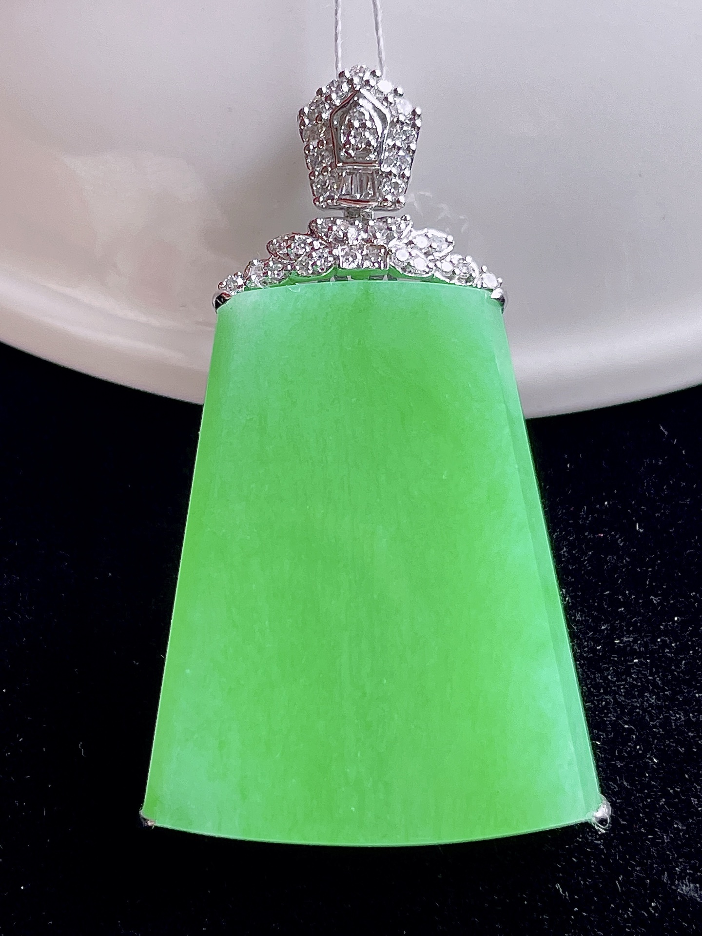 ️ 缅绿无事牌  饱满圆润 色绿无比整体：39/23.4/7.2裸石：28/23.4，ss5018