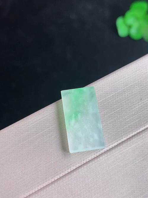  ，冰飘绿无事牌，无裂，尺寸17.5/9.5/2.2，№;y209085   18