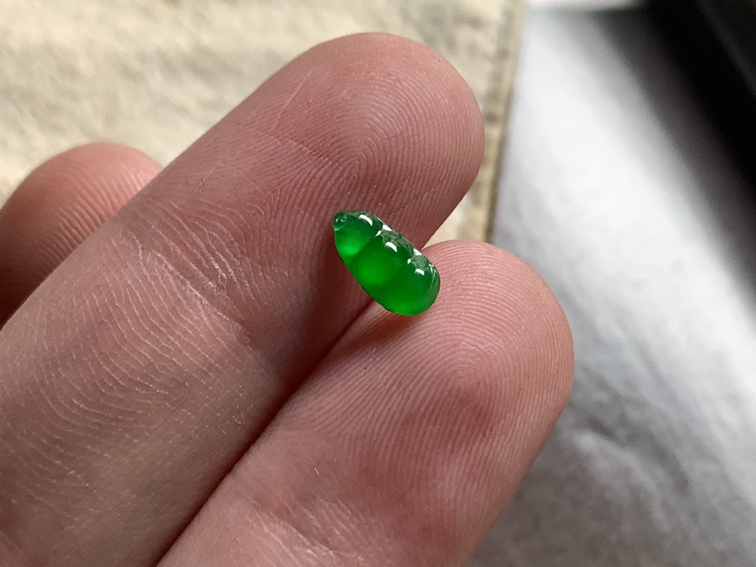 ️ 玻璃种高翠福豆 行家货色泽漂亮，尺寸8.4*3.5*2
