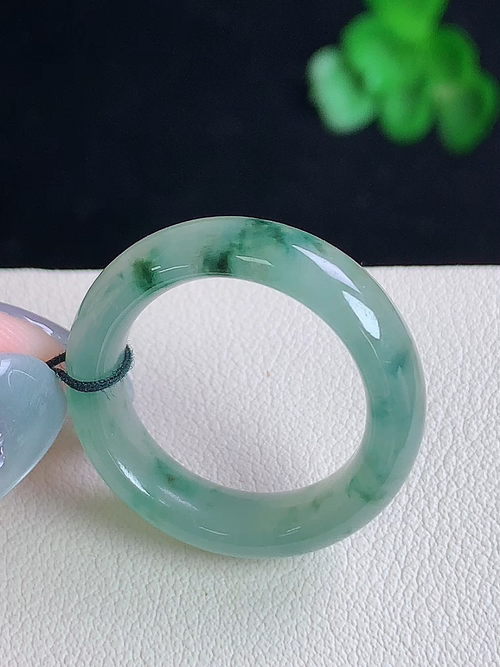 飘花指环，无裂，尺寸16.9/6/3.7，14号，№:y200344
