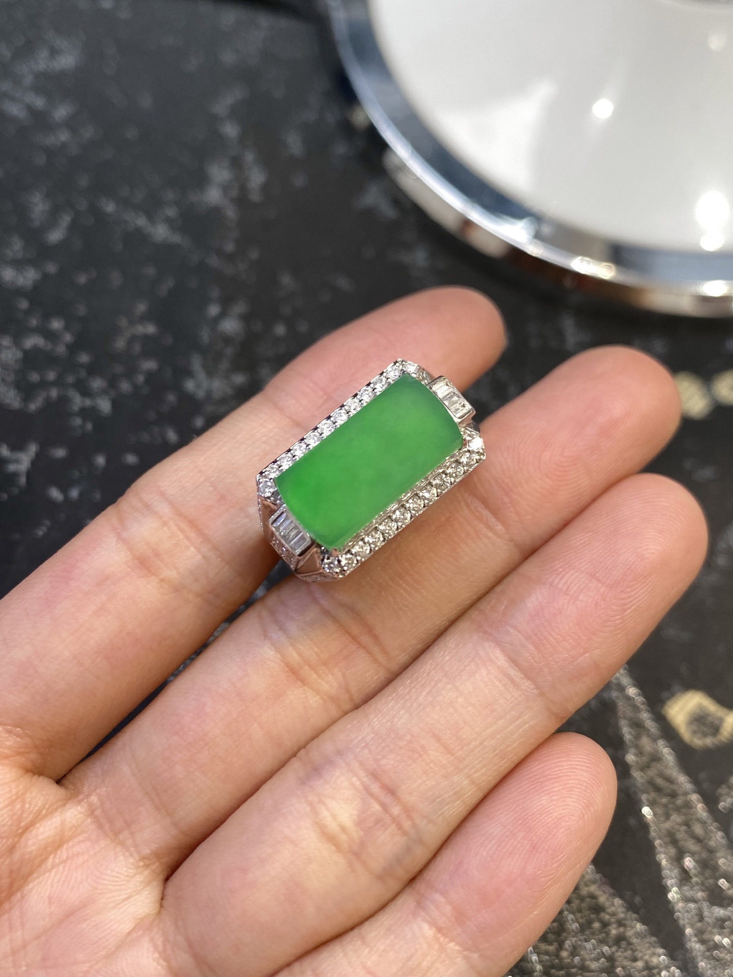 冰阳绿方形戒指·金 裸·16-8.8-3mm