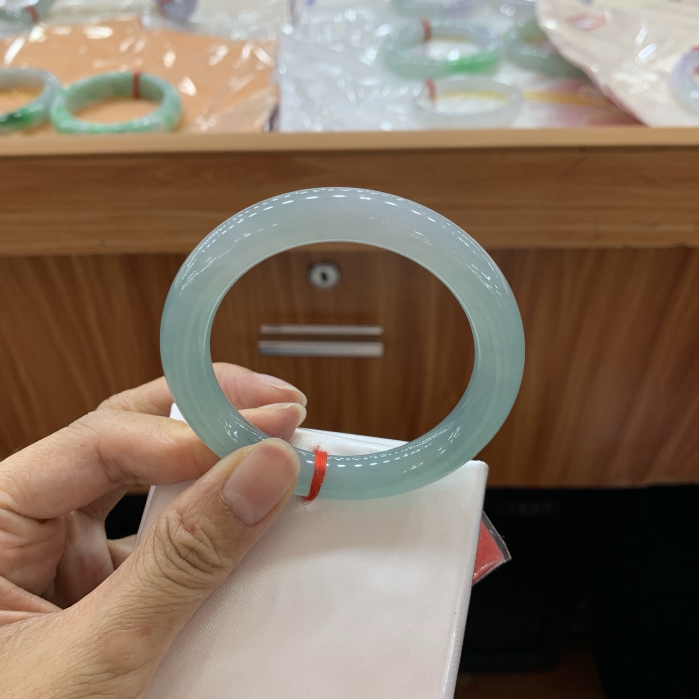 042120FN冰蓝圆条翡翠手镯54-9.7