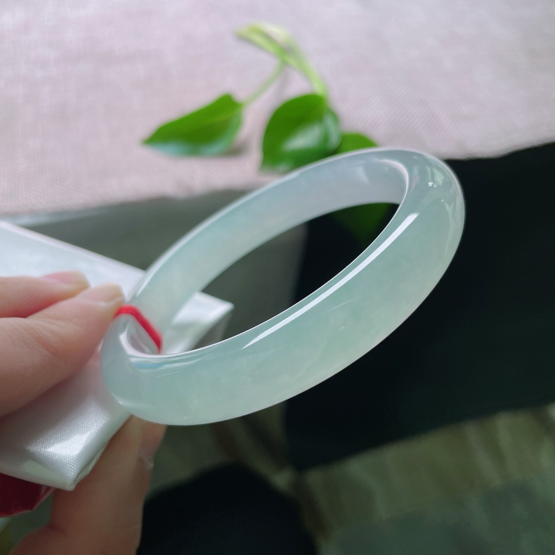 59.6/11.8/8.4，冰晴底正圈，用一抹纯粹的蓝，宣告你的独立与深邃。整体无裂，ss49734a