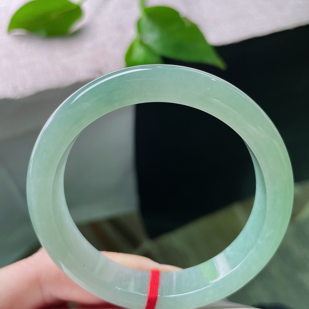 55.4/12.3/8绿底正圈，冰润细腻，甜美，优雅永不过时，贵气，无裂，ss49738a