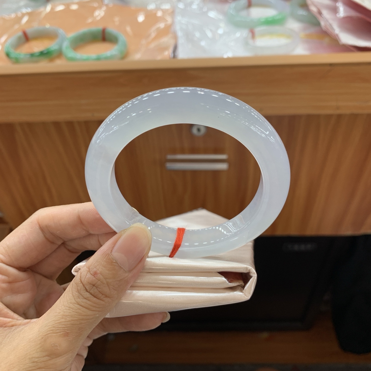 042124JM冰底色正圈翡翠手镯56.5-10.6-10.3