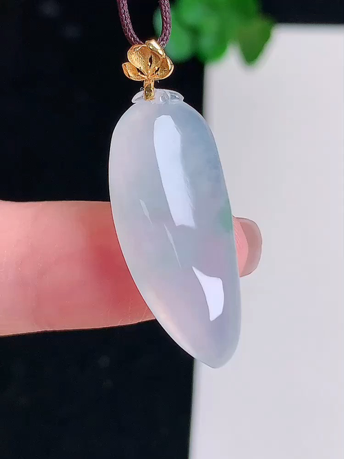  ，18k金镶飘花福瓜，无裂，尺寸26/11/6.2，№;y204768   18B