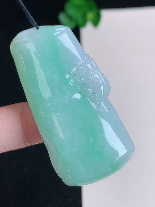 ，飘绿节节高升，无裂，尺寸44.5/21.6/8.9，№:y203966