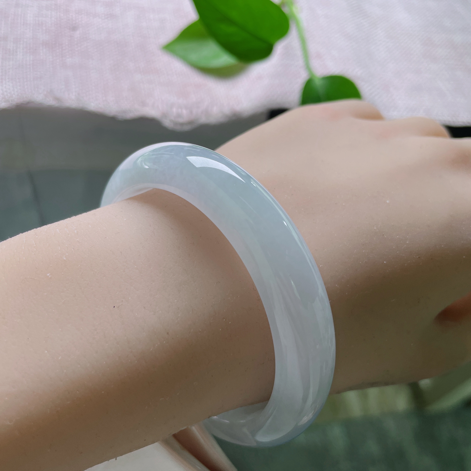 54.8/11.9/8.4淡紫淡绿正圈，温柔素雅，淡紫是未醒的梦，淡绿是初醒的风，ss51450a..