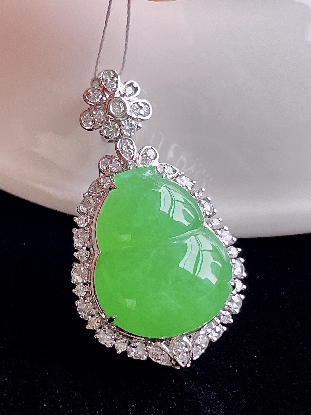 ️ 缅甸葫芦 色绿无比 饱满圆润：31.2/17.5/11.7，裸石：16.6/13.5/4.8，超值