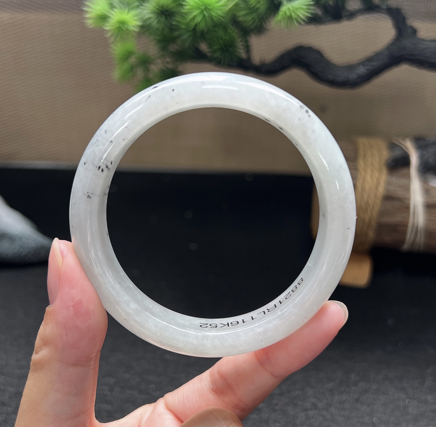 56圈口正圈飘乌鸡手镯