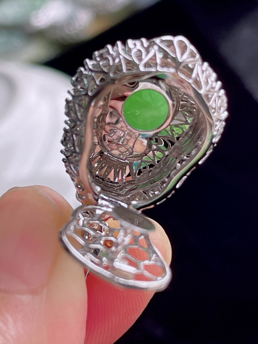 ️ 缅甸葫芦 色绿无比 饱满圆润：31.2/17.5/11.7，裸石：16.6/13.5/4.8，超值