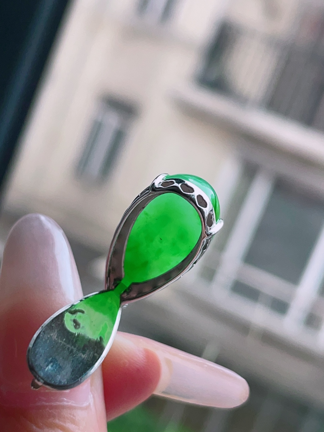 ️ 冰种阳绿水滴，色泽鲜艳 种老水润 18k金镶嵌 30.7，裸石 23.2/10.7/3.8