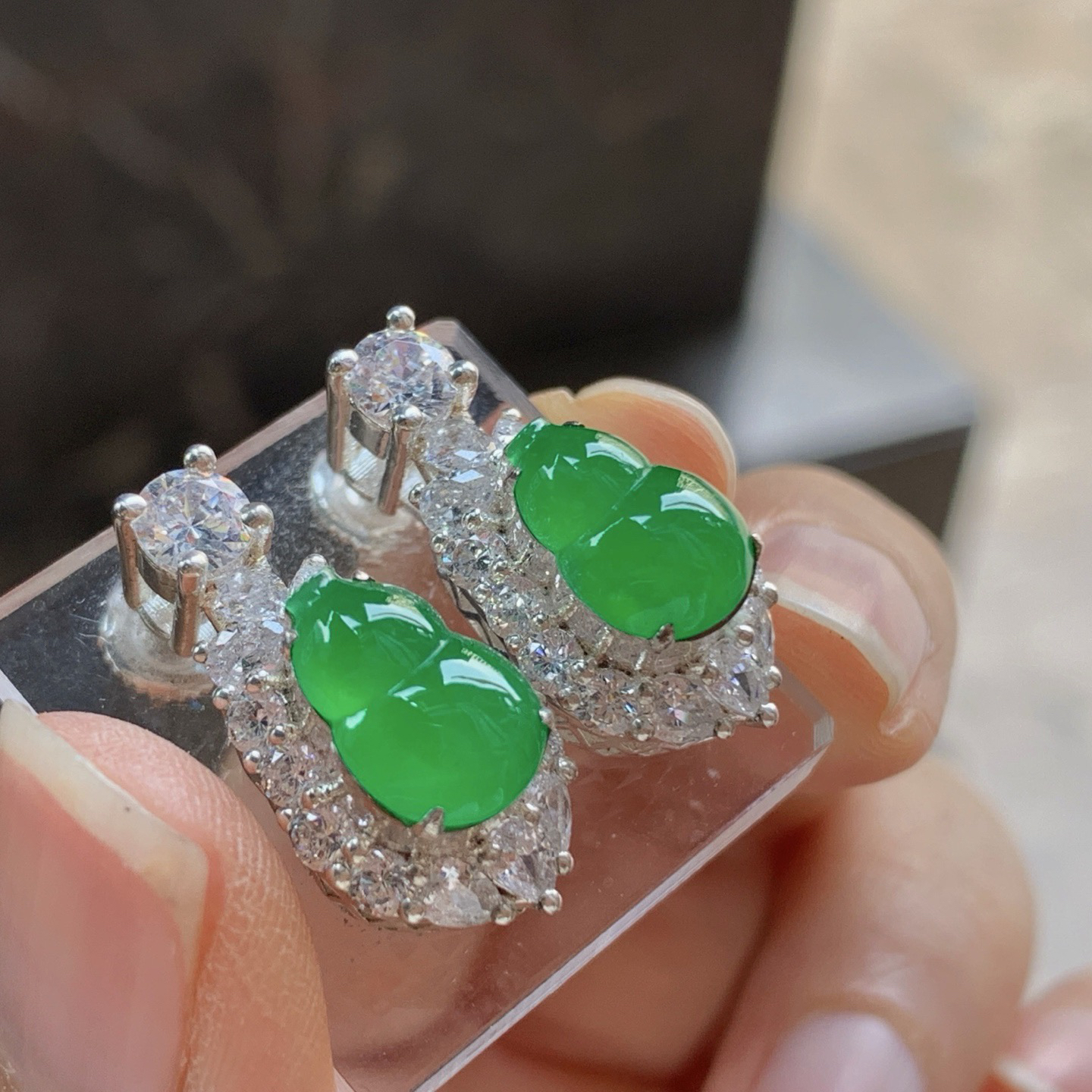 冰绿葫芦套装^_^戒指耳钉一套 铜托 鲜艳 水润