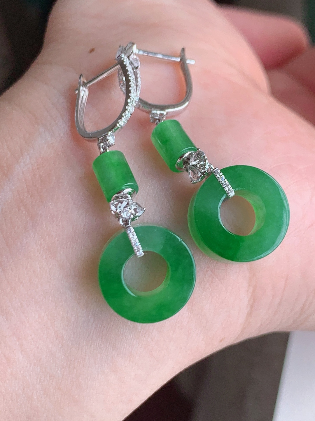 ️ 冰阳绿甜甜圈耳坠，无裂色阳，裸石13.-638.8，自然光拍摄
