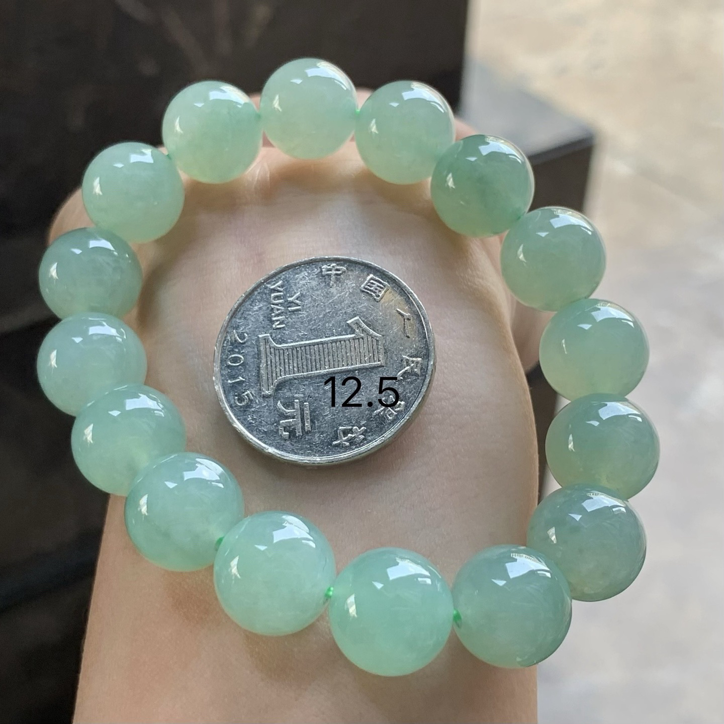 晴绿手串^_^大颗 玉质温润 鲜艳