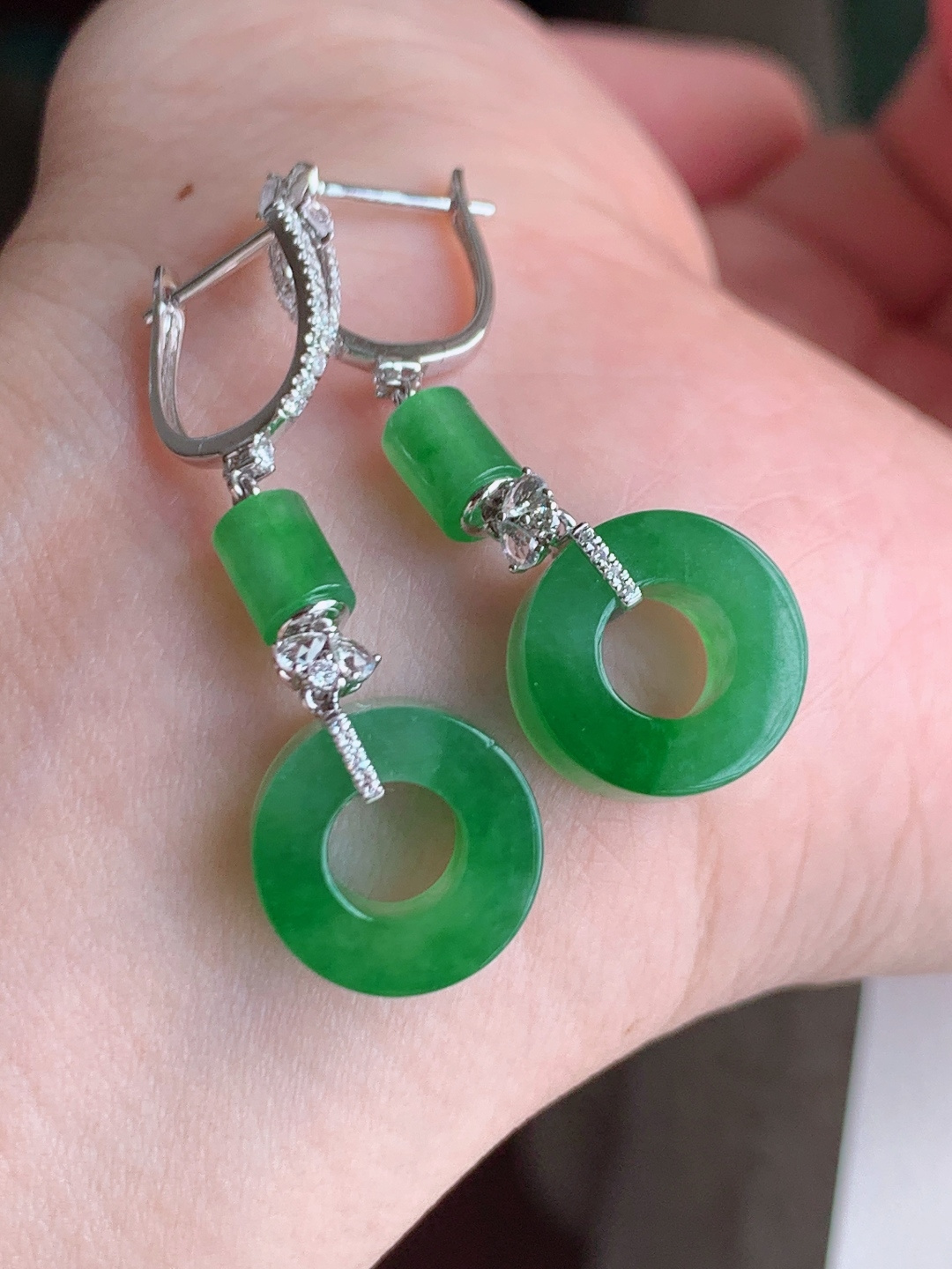 ️ 冰阳绿甜甜圈耳坠，无裂色阳，裸石13.-638.8，自然光拍摄