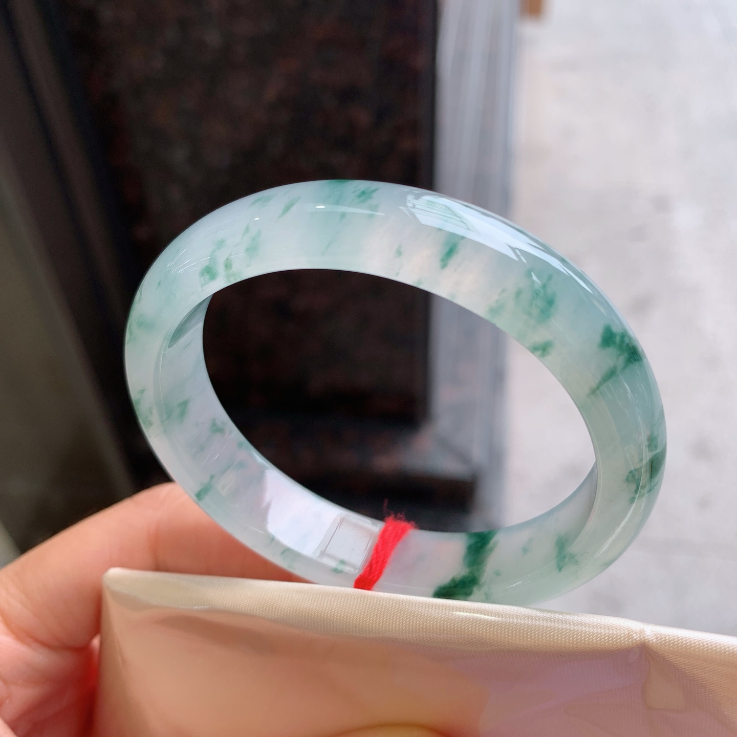 贵妃冰飘花 无裂 尺寸：54.5/48/12.6/7.3  花色漂亮