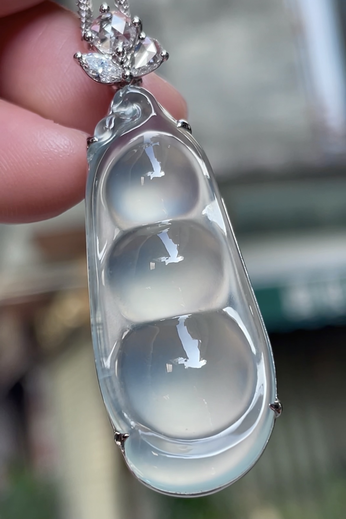 ️【高冰，大福豆】大件饱满，通透水润，玉质细腻，翠色鲜艳，18k金奢华钻石镶嵌️，44.2-15