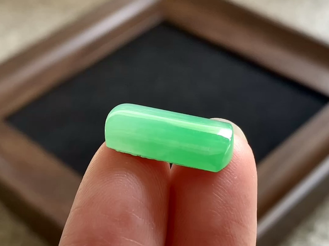 ️ 绿马鞍，尺寸18.2×8×3.6