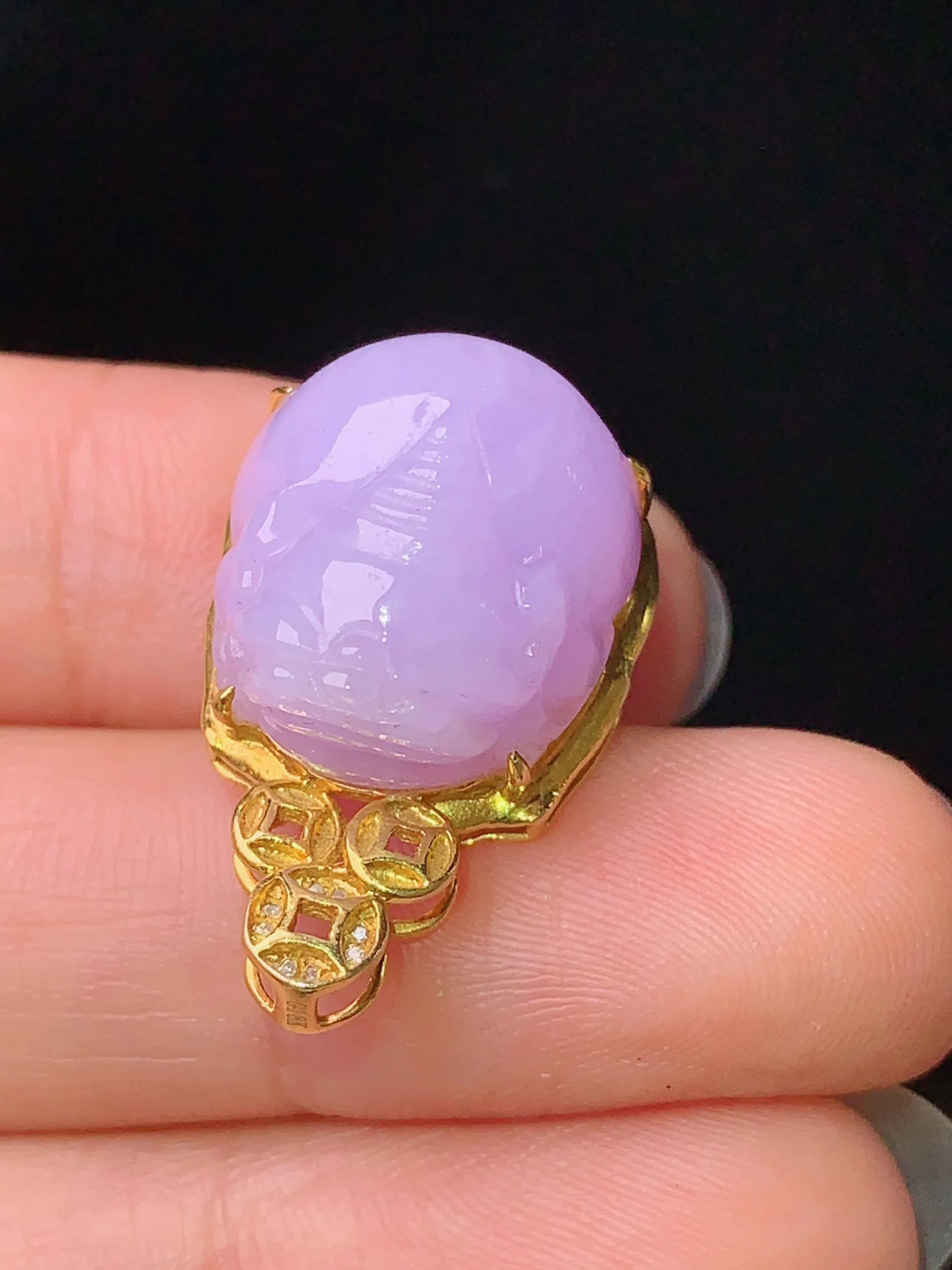 18k金镶嵌紫罗兰貔貅吊坠 玉质细腻 色泽艳丽  整体尺寸24.5*15.5*11