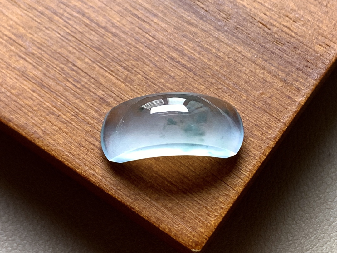 ️ 玻璃种飘花马鞍 飘花十分漂亮，荧润起光，无裂尺寸18.6*5.8*6.6 超值