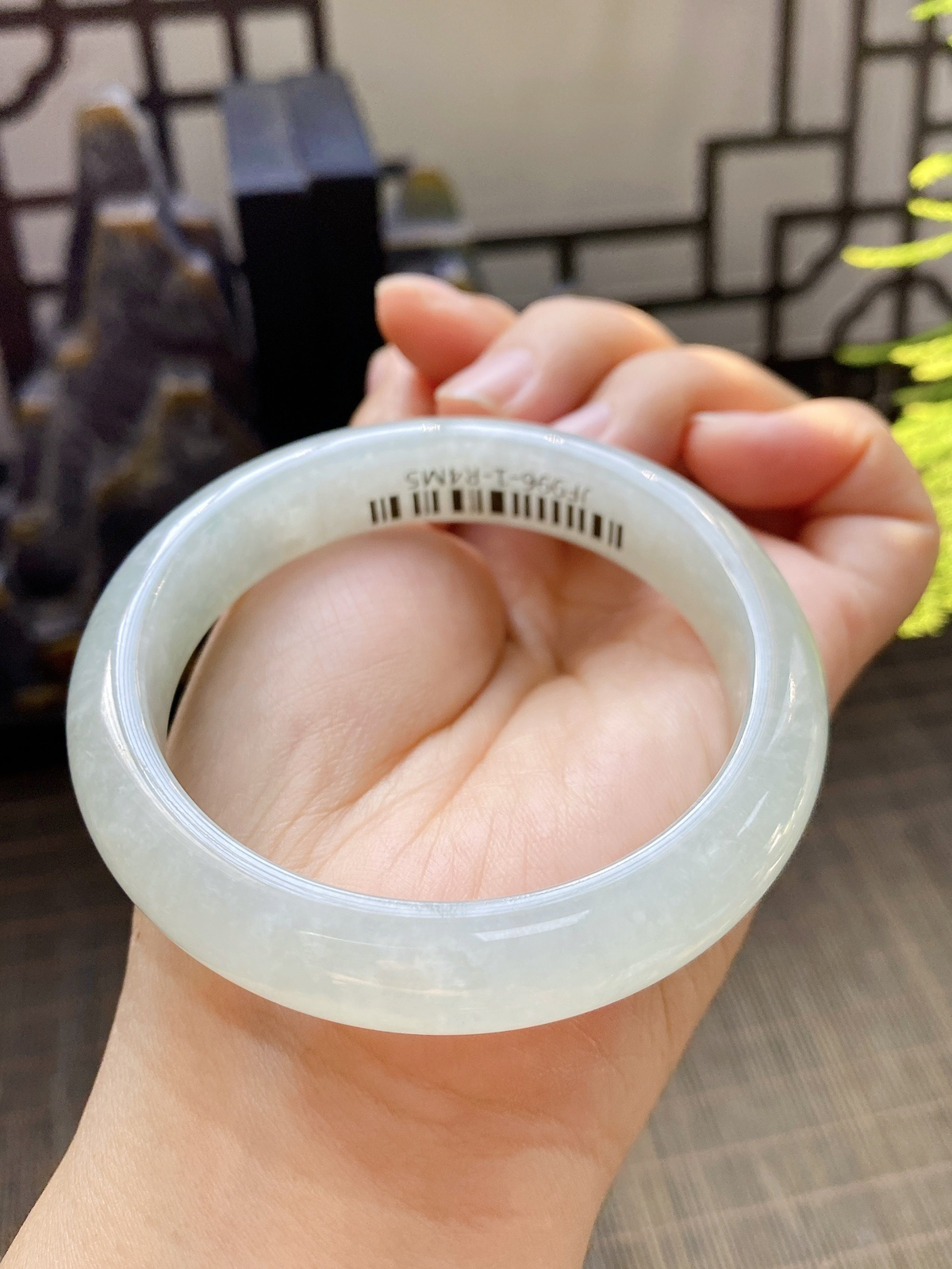 【冰睛底手镯】
【尺寸】56-8-13