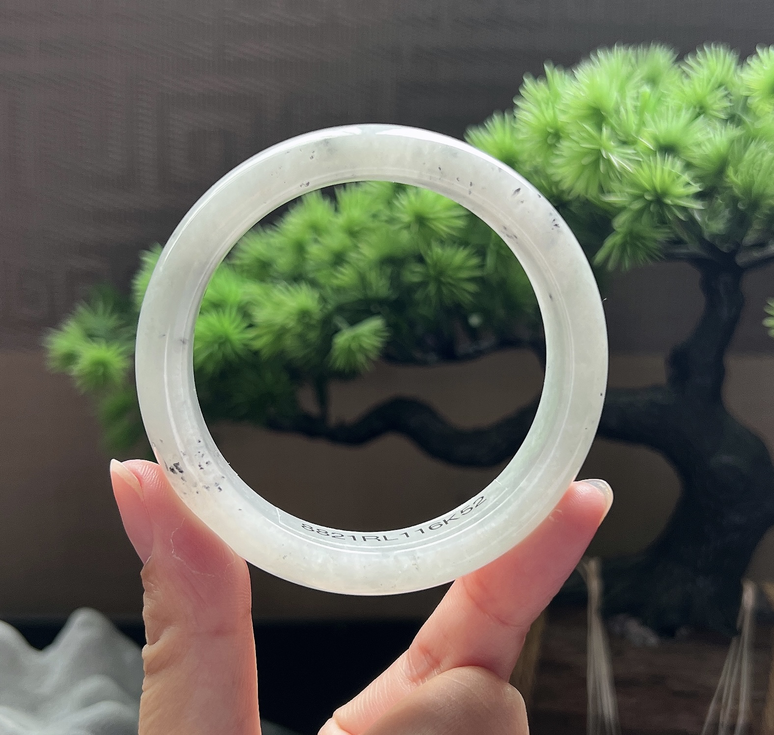 56圈口正圈飘乌鸡手镯