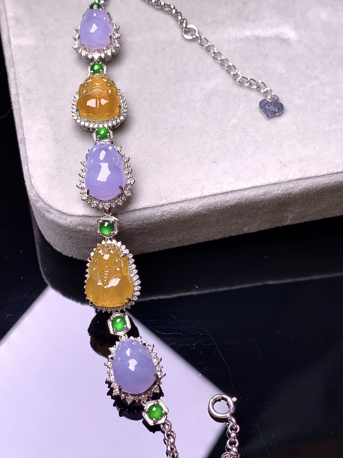 18k金钻镶嵌紫黄翡貔貅手链 玉质细腻 色泽艳丽清新 整体尺寸10*8.8*3