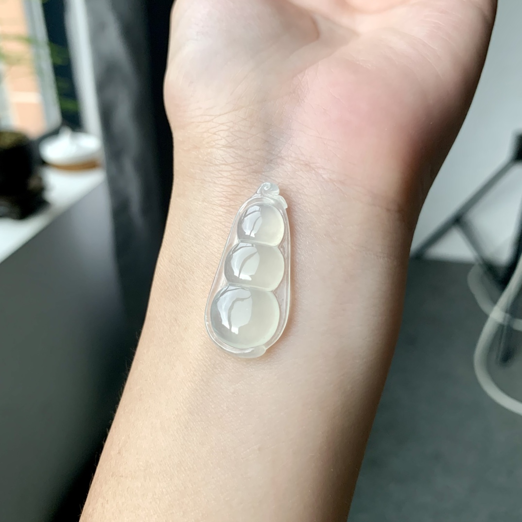 冰透福豆，优美细腻，水润亮丽，尺寸31.8-15-4.5，D8612BFD