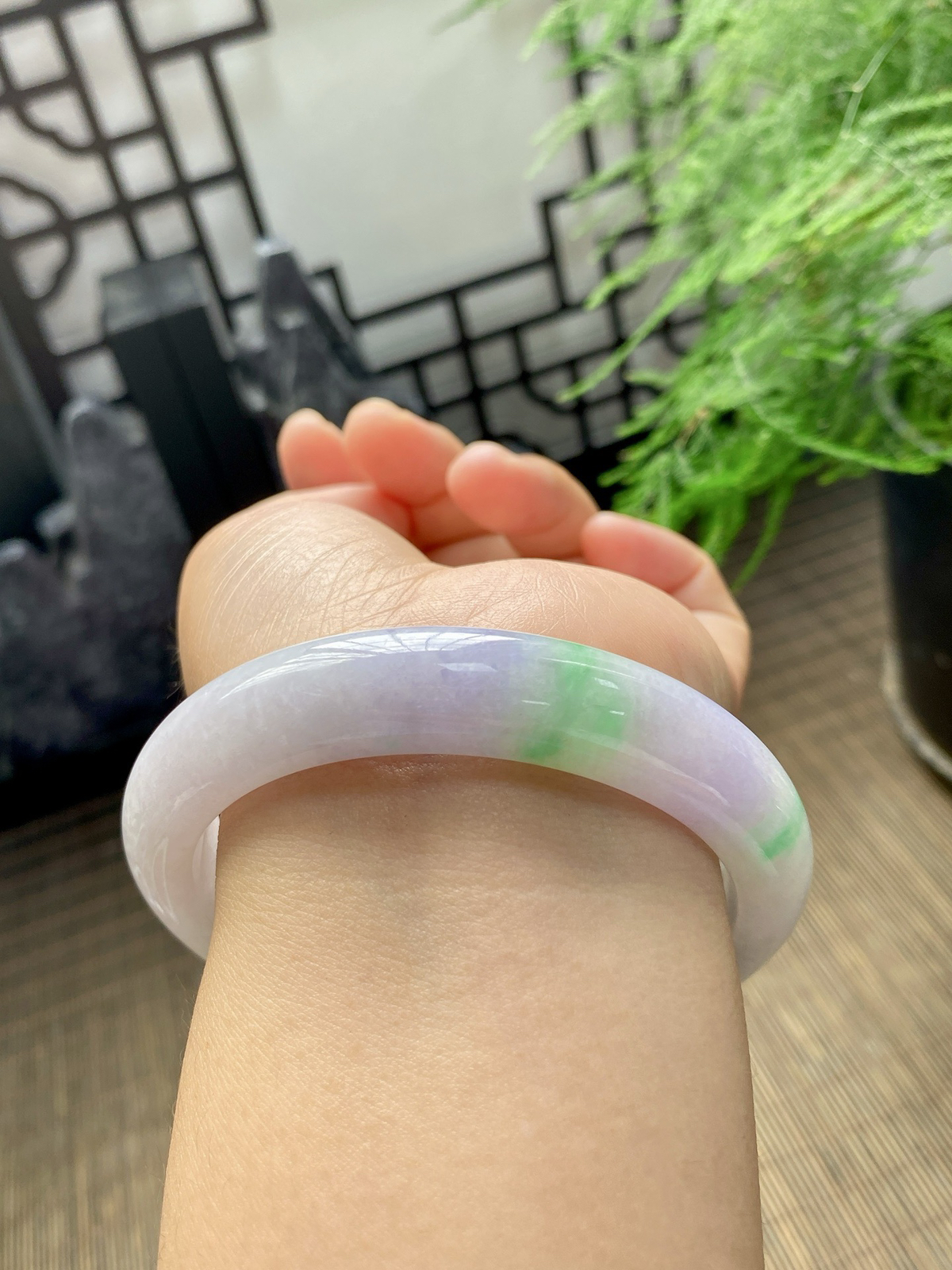 【春彩手镯】

【尺寸】61-9-13