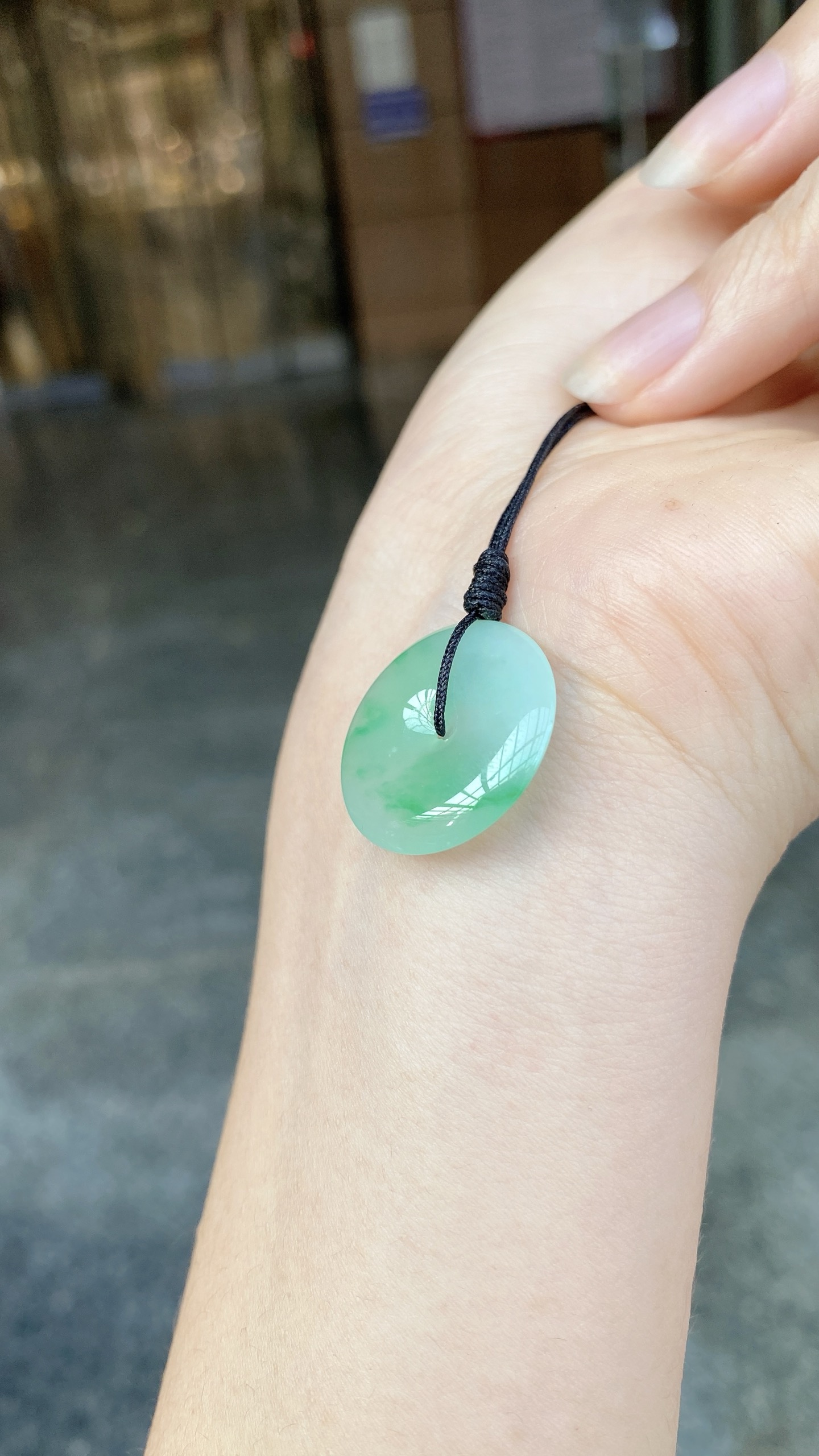 自然光·冰飘阳绿平安扣挂件 整：21.8*4.1mm