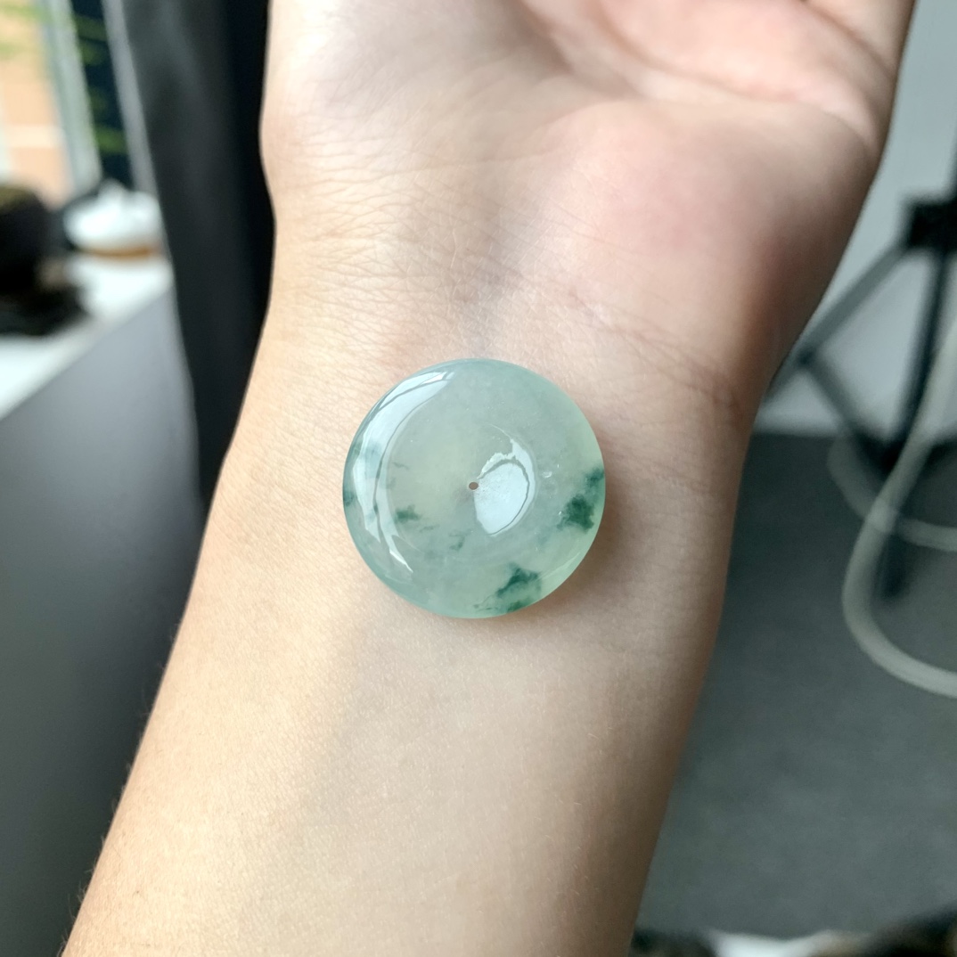 平安扣，飘花底子，细腻饱满，尺寸22.3-4.8，D8561BFD