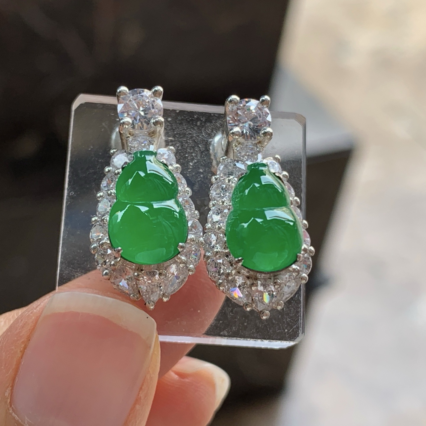 冰绿葫芦套装^_^戒指耳钉一套 铜托 鲜艳 水润