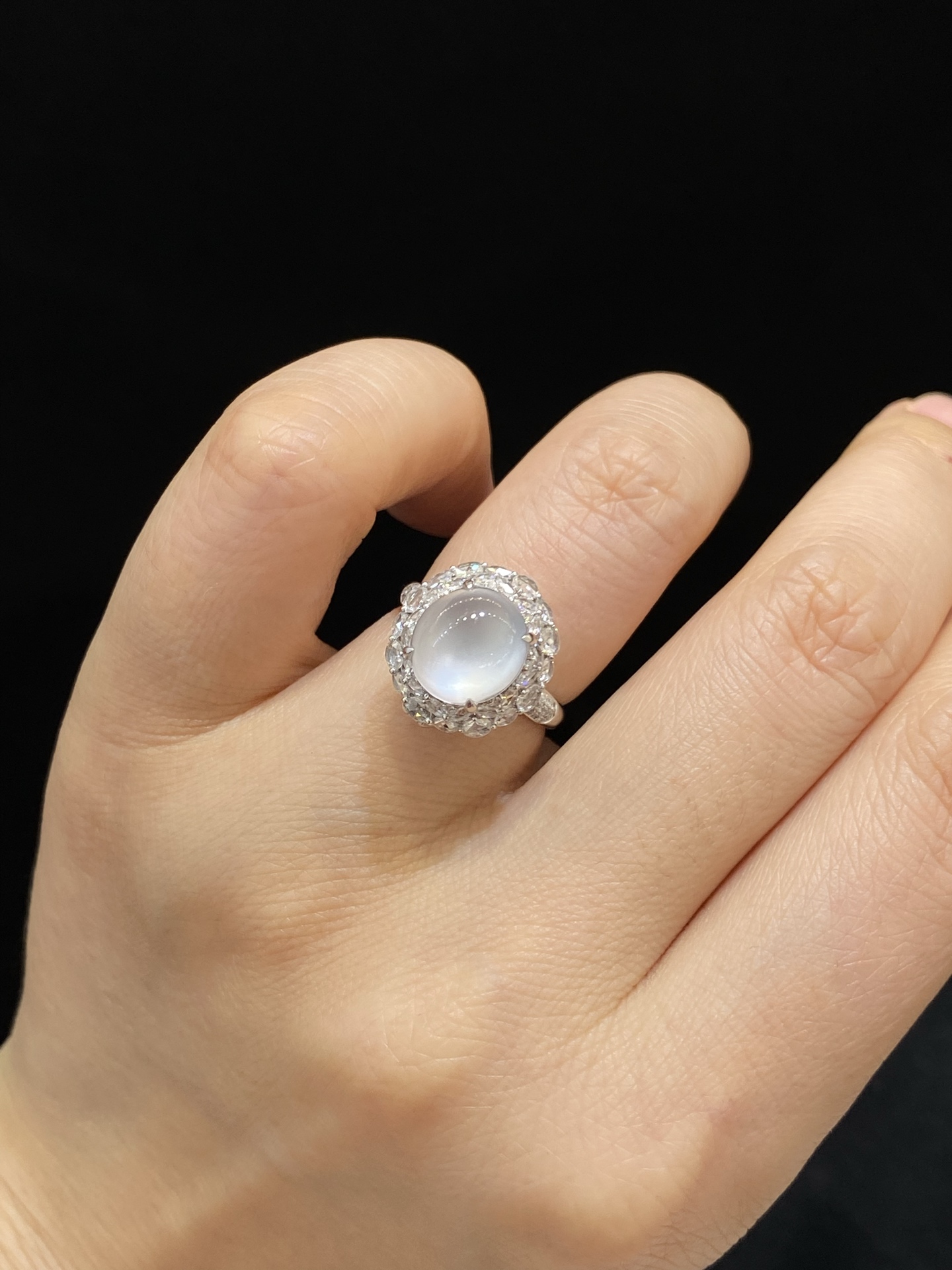 冰种 纯净 茅台白 起光 蛋面 吊坠 戒指 两用款 18k金尺寸21.2/15.5-14.1/11.6（裸石10-9-4.5）