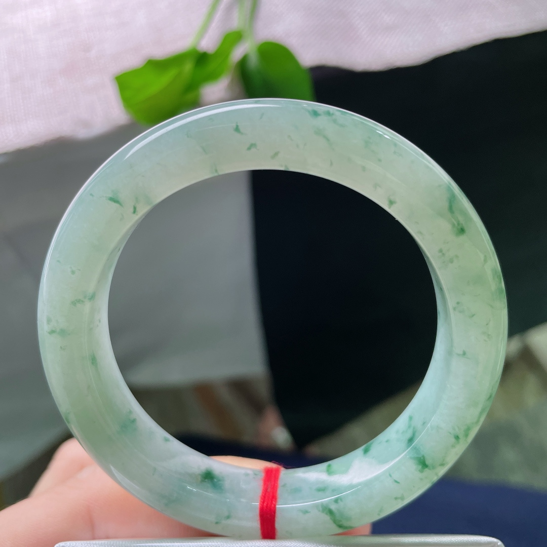 55.5/11.9/9.6，飘花正圈，版型正，厚装饱满，是松间风过留痕，是江心月碎成粼。无裂，ss50035a