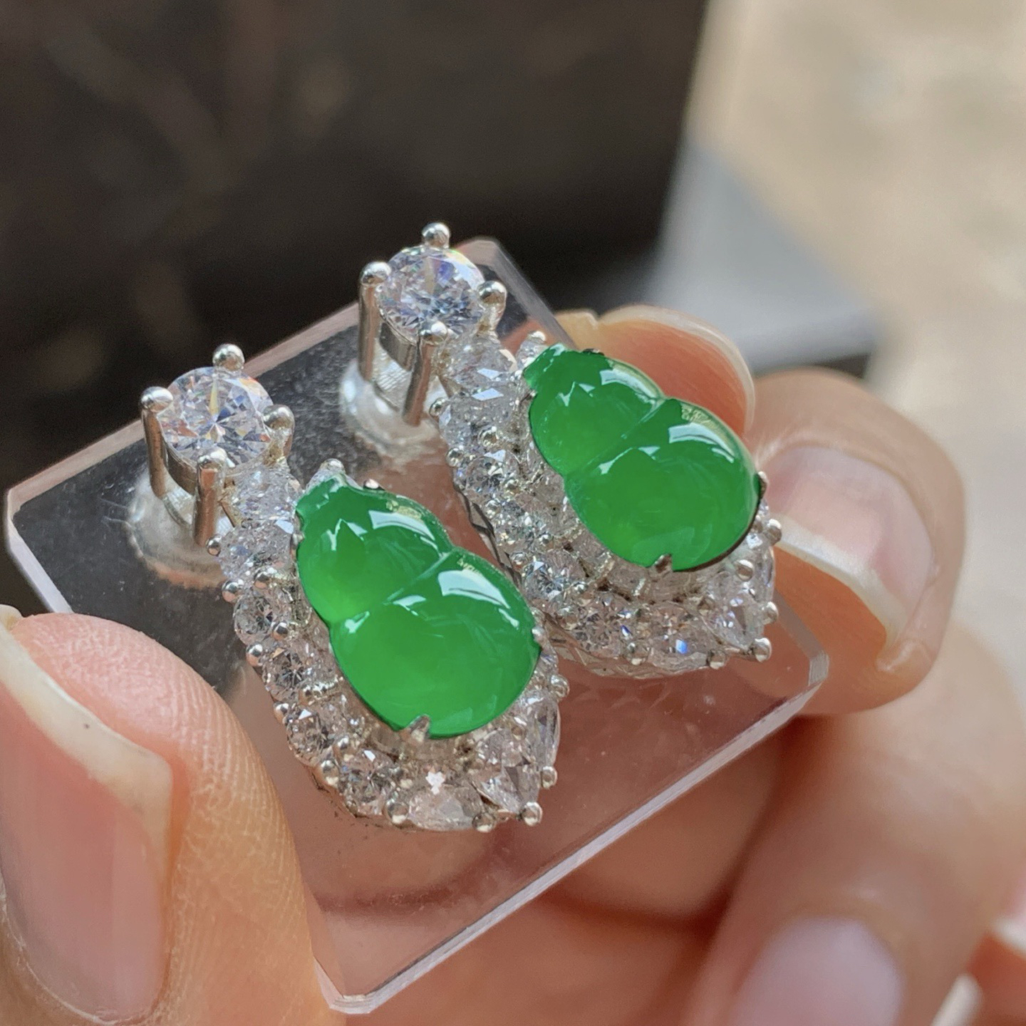 冰绿葫芦套装^_^戒指耳钉一套 铜托 鲜艳 水润