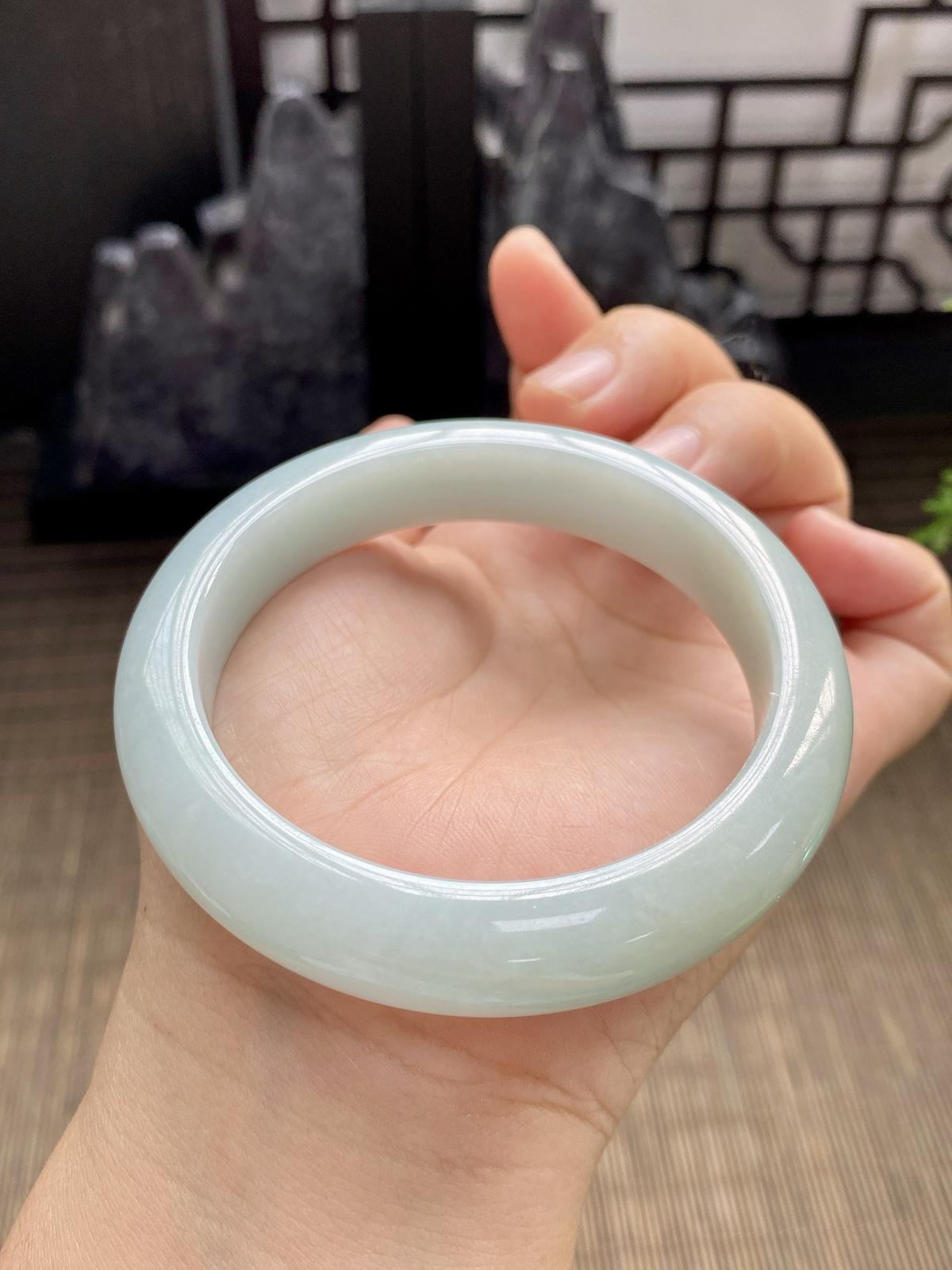 【蓝底手镯】

【尺寸】56.3-8-12