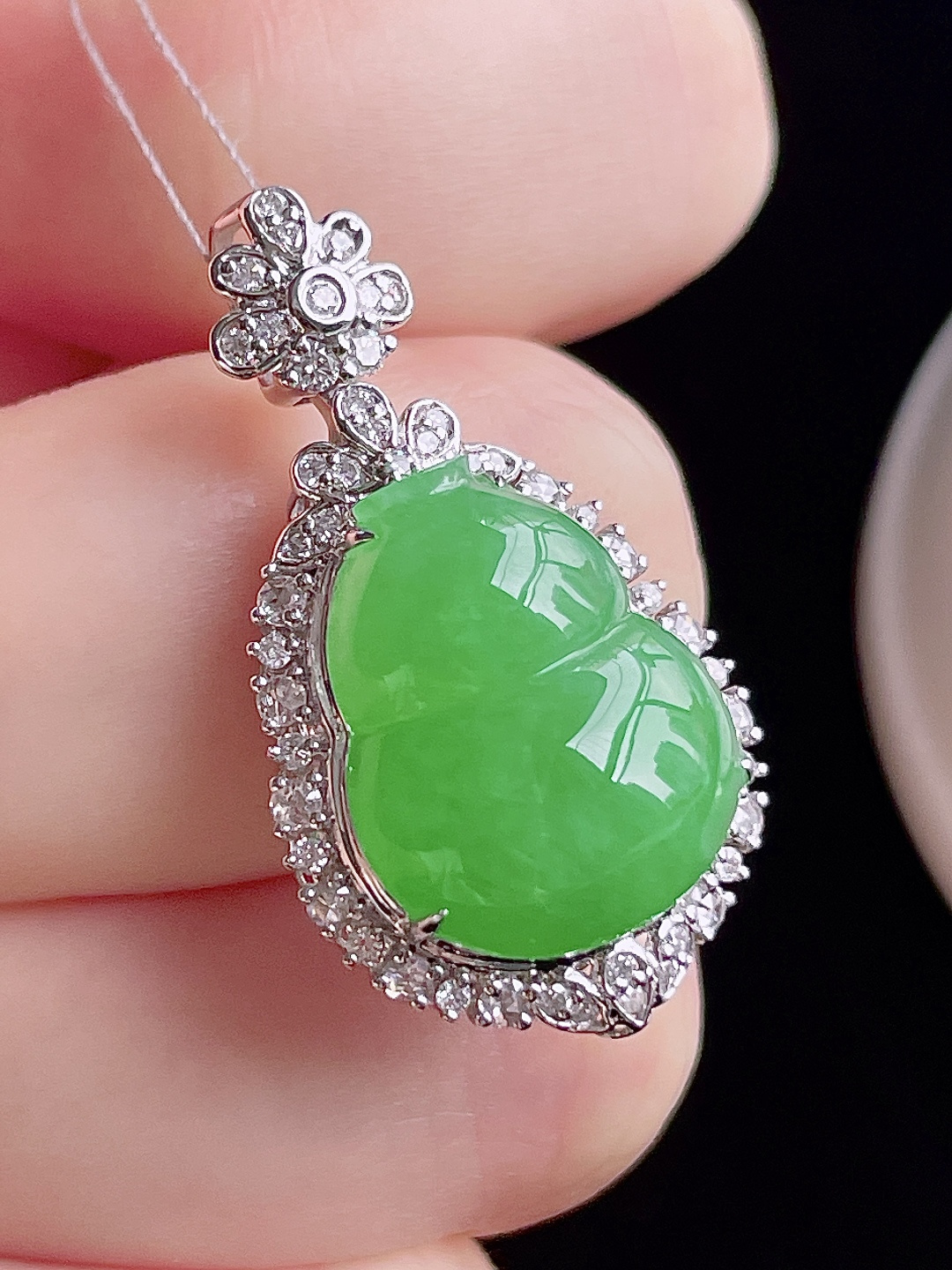 ️ 缅甸葫芦 色绿无比 饱满圆润：31.2/17.5/11.7，裸石：16.6/13.5/4.8，超值