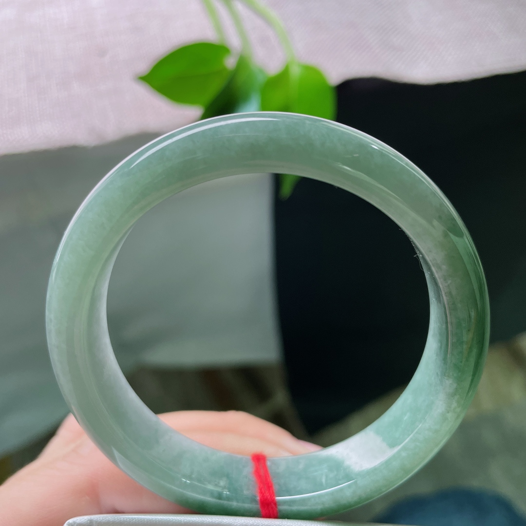 55.3/12.5/7.7，油青正圈，水头好，种老，佩戴沉稳，有内涵，无裂，ss50276a