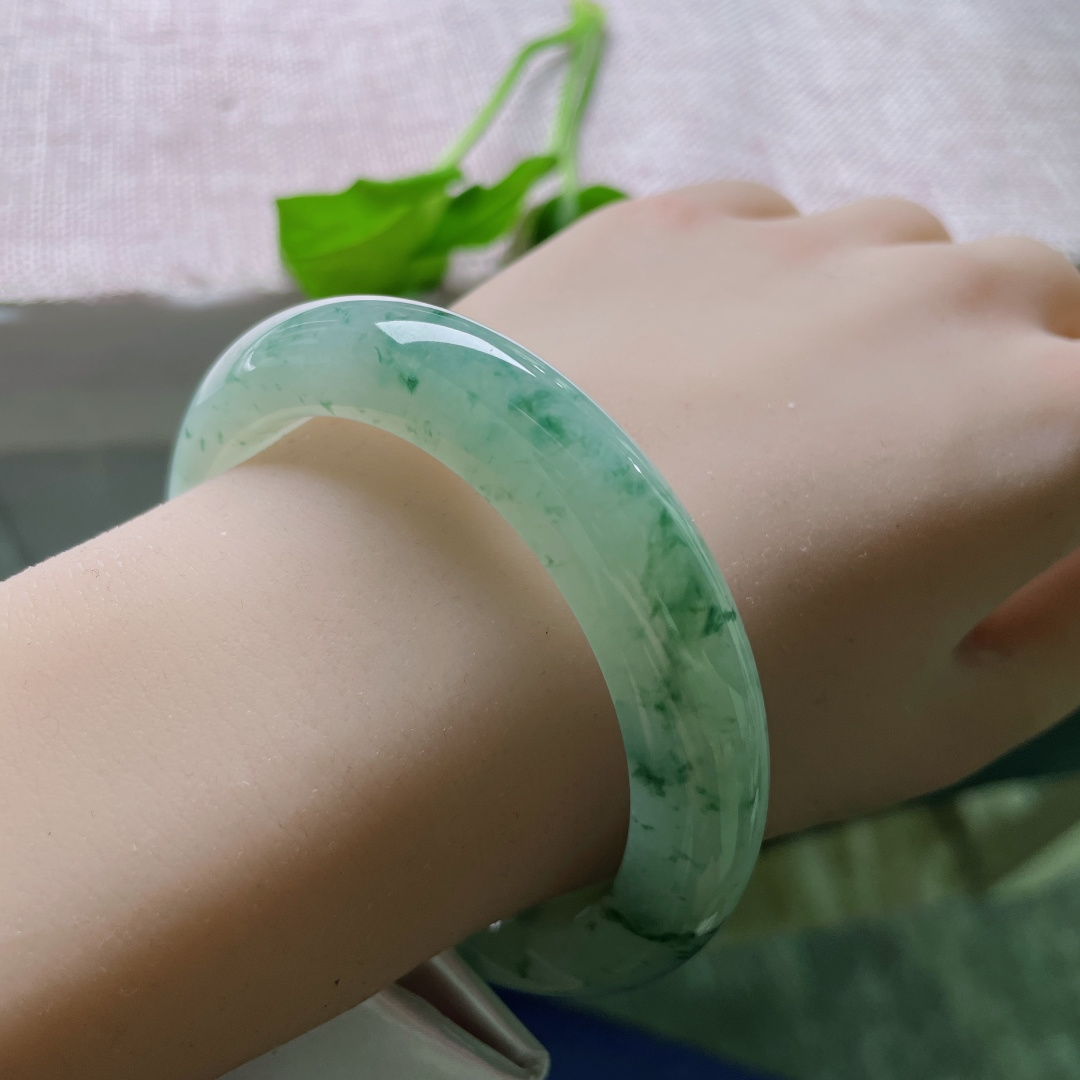 55.5/11.9/9.6，飘花正圈，版型正，厚装饱满，是松间风过留痕，是江心月碎成粼。无裂，ss50035a